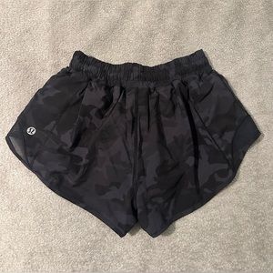 Lululemon Black Camo shorts-Size 4